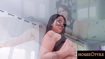 Preview 1 of Thief Bobby - DING DONG! Mandy Muse fucks a stranger for her LonelyFans page!