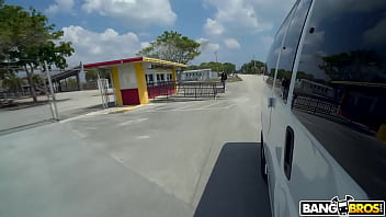 Preview 4 of Basor Rat Xnxx Videocom - First Date on The Bus