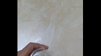 Preview 1 of Room Mid Night - VID 20180403 155258654