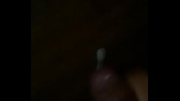 Preview 3 of Squrtings - Corno de pau pequeno gozando