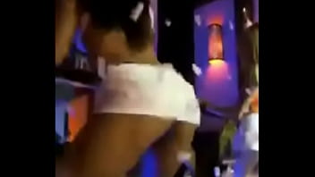 Preview 4 of Bnat Tounas Sex - Mexicana vs Gringa pelan las tetas Semana santa 2018 Puerto Vallarta