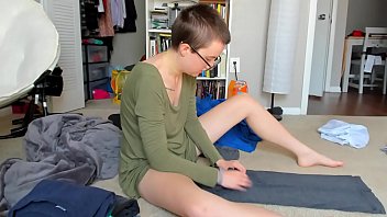 Preview 4 of Xxx Video Oida Oida - Ignoring You While Folding Laundry Konmari Method