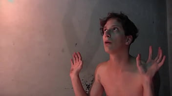 Preview 1 of Hd Mom Drink Son Rafe - Novinho recebendo jato de mijo branco (piss)