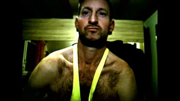 Preview 1 of Jwcclpfrx - BICEPS MUSCLE HAIRY TOP HUNK
