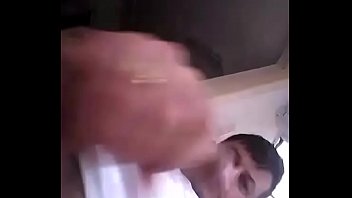 Preview 2 of Xxx Video Hinde Lo Kolti - Maduro gay masturbandose
