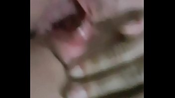 Preview 4 of Hahjhjajajajaj - Comendo a noiva novinha de perna aberta!