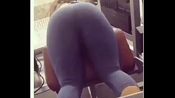 Preview 2 of Huge Pissing - Les gusta como lo ejercito