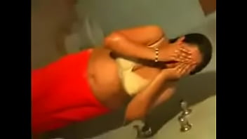 Preview 3 of Seachrapped Tranny - DESI AUNTY Getting BATH infront of CAM