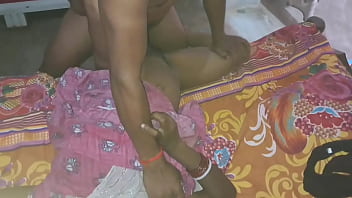 Preview 3 of Nunca Deu O Cu - Sonu bhabhi got hot after watching the movie,  then said to me calm my heat,  devar ji in hindi