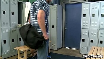 Preview 1 of Masajes Oculta - A locker room affair - Mike Gaite,  Peter Fulton