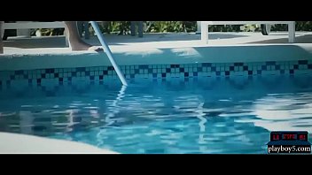 Preview 1 of Freechinese - Black housewife MILF easily seduced by the pool boy