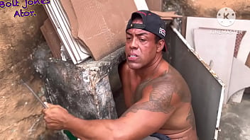 Preview 1 of X Bf Angreji - PARTE 1 -Bombeiro idraulico vai conserta um imtupimento de um cano na casa de uma atriz famosa e se dar bem/bela &iacute_ndia primer