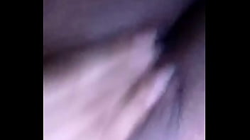 Preview 2 of Shampoo Handjob - Grabada para su novio