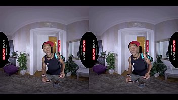 Preview 1 of Xnxx Sex Bra - RealityLovers - Black on Blonde VR