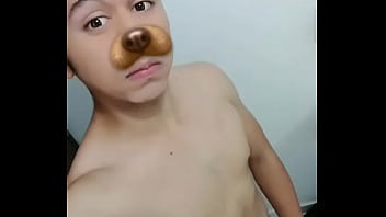 Preview 4 of Sg Wife Suck Dick - Lindo joven se masturba en un ba&ntilde_o