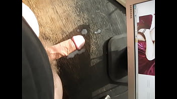 Preview 4 of Mom Zing - MVI 2634.AVI