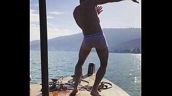 Preview 2 of Panjabi Kudi - Prince Royce bailando desnudo