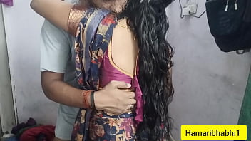Preview 1 of 2xxx Vid - Hot Indian Desi Bhabhi Ki Saree Utha ke Chudai. Indian Desi Bhabhi Saree Sex Video.