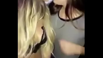 Preview 4 of Black Female Hairy Pyssy - Beso de ni&ntilde_as