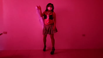 Preview 2 of Mr Big Head - MADRASTRA ME CUMPLE EL FETICHE SEXUAL Y SE VISTE DE ESTUDIANTE CON FALDA Y SE TOCA MUY CALIENTE. ELLA MUEVE SUS NALGAS CON MUCHA SENSUALIDAD Y GIME FANTASIANDO CON FOLLAR