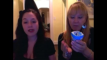 Preview 1 of Xxx Hd Far Vid - Blowing Bubbles with my Mumsy ( 1080 X 1440 )