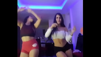 Preview 4 of Asmina Xxx Com - Chicas bailando horny