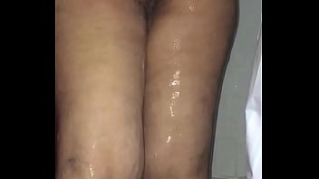 Preview 4 of Un Chorro De Orgasmo Rapido - Landlord spying on me while I wash my ass