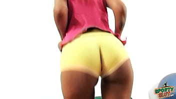 Preview 3 of Wwepornparody - Huge BUBBLE BUTT LATINA Exposing DEEP CAMELTOE and BIG TITS