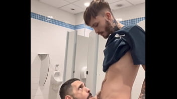 Preview 4 of Speed Cry - Trailer Us and the bathrooms