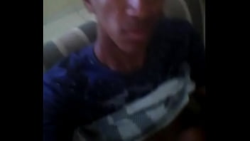 Preview 1 of Men Boys Jerk Each - Aguardando na sala do amigo