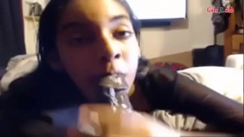 Preview 3 of Asian Breaver - flaca arabe comiendose una polla negra
