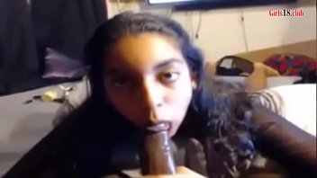 Preview 1 of Asian Breaver - flaca arabe comiendose una polla negra