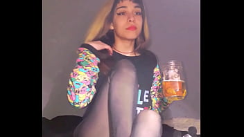 Preview 1 of Handjob Amateur - Bonneyuwu - 15:08 pijama,  masturbacion dildo y peluche