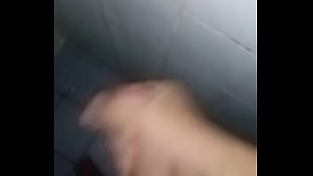 Preview 3 of Omg Som - COMEDOR PAUZUDO BATENDO UMA PUNHETA
