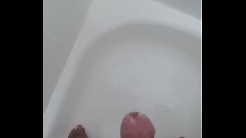 Preview 1 of Wwwpolice Girlcom - Masturbaci&oacute_n en la ducha