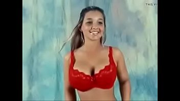 Preview 2 of Indiana Mathar Sex Son Nagit - Big bouncy boobs in red lingirie