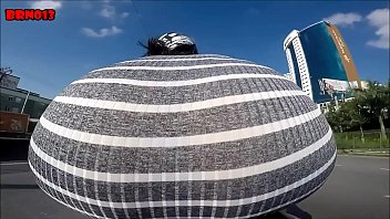 Preview 3 of Japan Solo Virtual - MORENA GOSTOSA ANDANDO DE MOTO MOSTRANDO A BUNDA