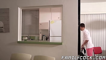Preview 1 of Phim Sex Mhat Ba - Twinky stepson penetrated and stuffed with cum by big donger