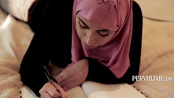 Preview 1 of Www Xnxxx Mobi - Busty Muslim Step Daughter Ella Knox Fucks Her White Step Dad | PervHijab