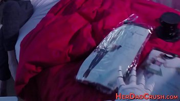 Preview 1 of Redpornfemale - Halloween stepteen blows