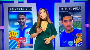 Preview 2 of Lovely Sarkar - Ana Caty Hern&aacute_ndez Goribuena En Minivestido Verde Piernona - YouTube (720p)
