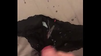 Preview 4 of Mobie Japang - cum on my gfs panties