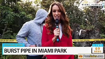 Preview 1 of Sexy Hot Nude Stripping - Hot news reporter sucks bystanders dick