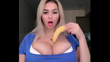 Preview 3 of Psc Xxx - Is it wrong to play with food? Big natural tits