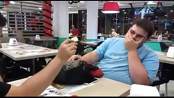 Preview 1 of Desi Lahore Gay - Gordinho safado comendo bolacha no Habbib&#039_s