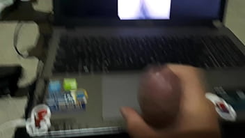 Preview 2 of Feet Legs - Xem Gay Việt đụ nhau rồi sục cặc