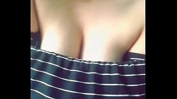 Preview 2 of Gay Pissen Bett - Zorra manda tetas por WhatsApp