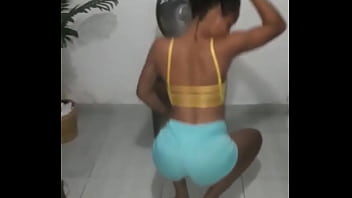 Preview 2 of Sunny Leaon Pussy Eating - Alexandra deve sentar assim na pica