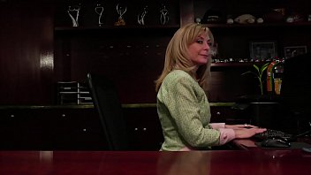 Preview 1 of Daku Bijli Rani Sex - Sexy lass Pepper Kester kisses passionately her boss Nina Hartley in the office before they lick each others pussies