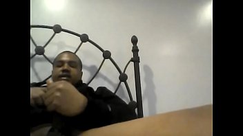 Preview 3 of Seachcojiendo A Mi Tia Dormida - WIN 20171220 123114.MP4